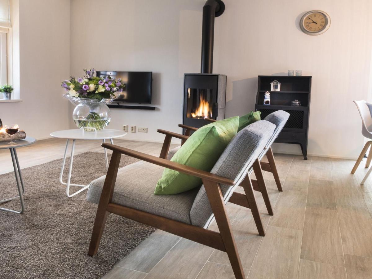 Rustic Holiday Home In Wissenkerke With Garden Buitenkant foto