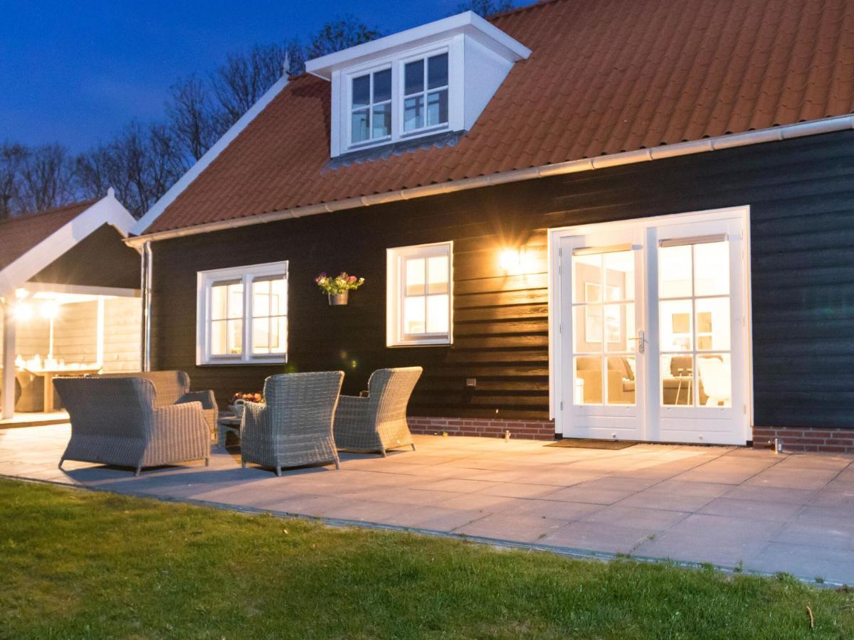 Rustic Holiday Home In Wissenkerke With Garden Buitenkant foto