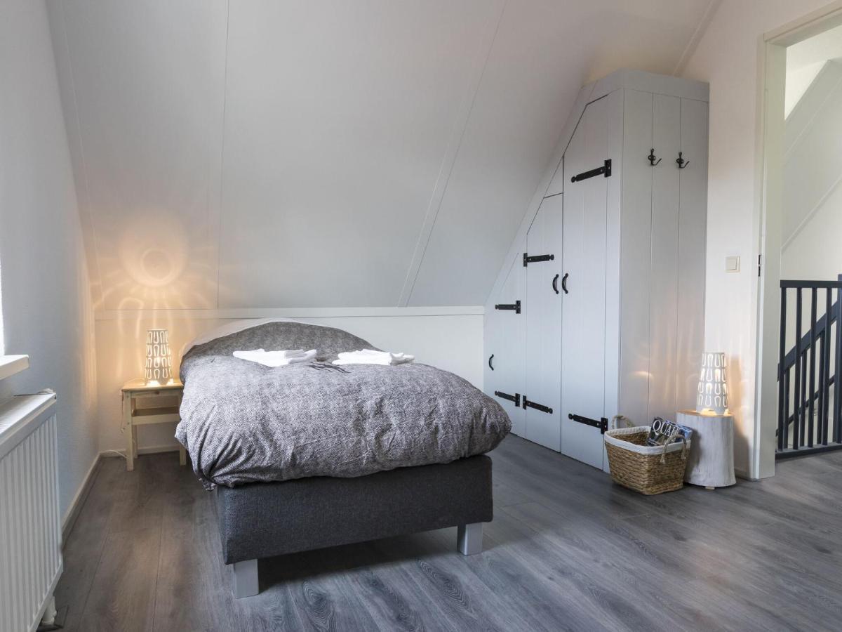 Rustic Holiday Home In Wissenkerke With Garden Buitenkant foto